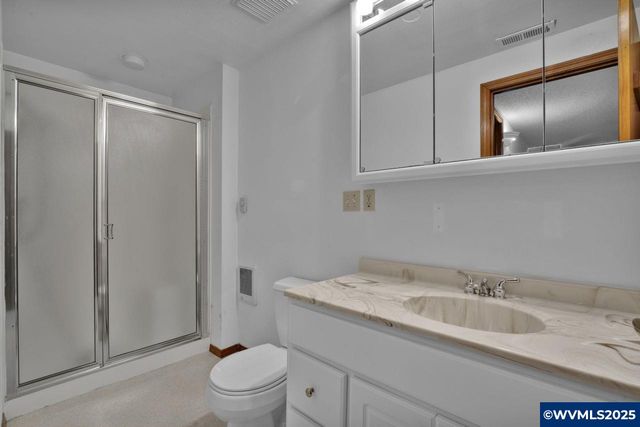 9790 NE Benton St, Newport, OR 97365