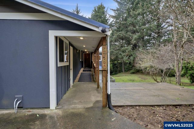 9790 NE Benton St, Newport, OR 97365