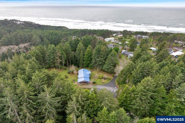 9790 NE Benton St, Newport, OR 97365