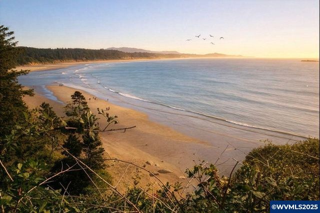 9790 NE Benton St, Newport, OR 97365