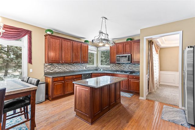 49896 Parkside Drive, Northville, MI 48168