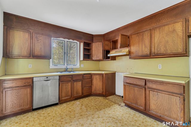 101 Case Street, Granby, CT 06090
