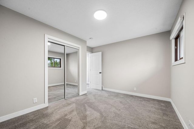 321 109th Avenue NW, Coon Rapids, MN 55448