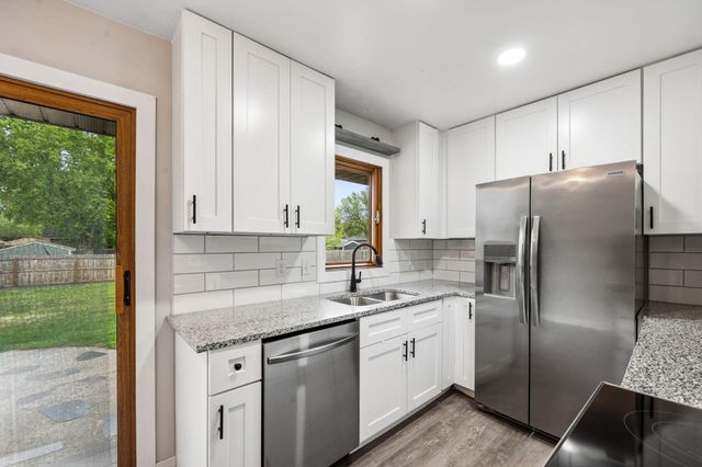 321 109th Avenue NW, Coon Rapids, MN 55448