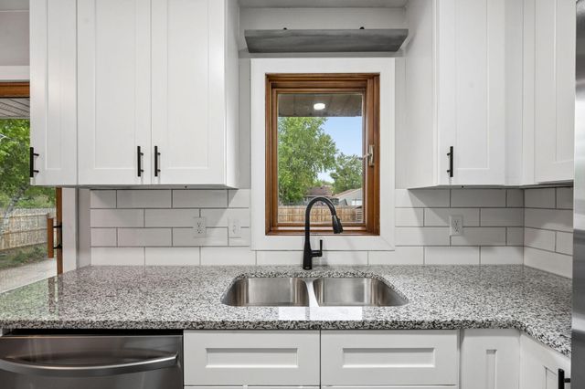 321 109th Avenue NW, Coon Rapids, MN 55448