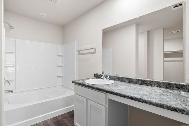 27 Doe Run Drive, Ward, AR 72176