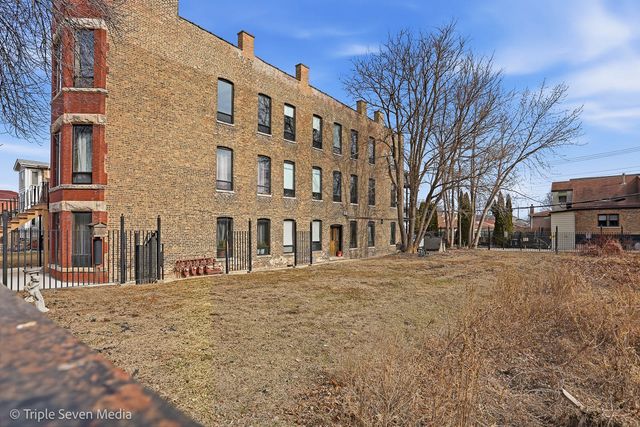3315 S Wood Street, Chicago, IL 60608