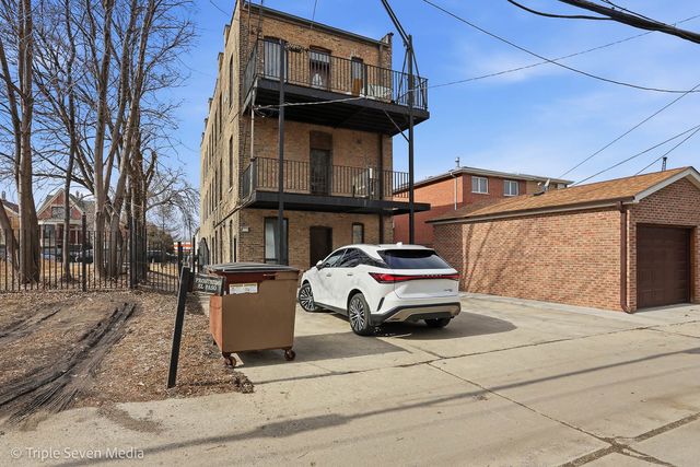 3315 S Wood Street, Chicago, IL 60608