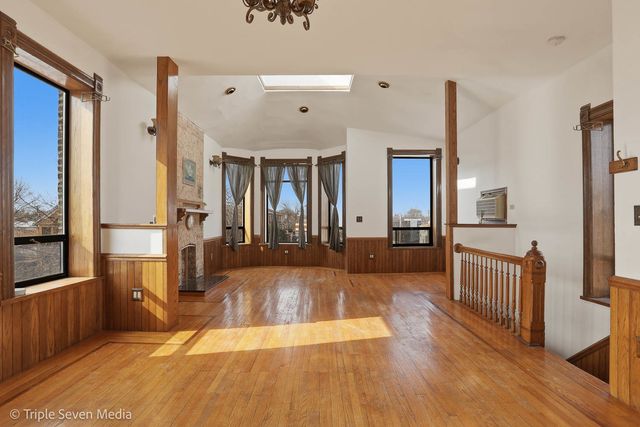 3315 S Wood Street, Chicago, IL 60608