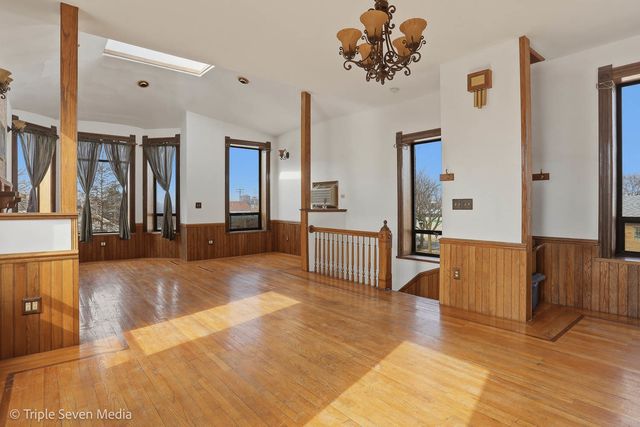 3315 S Wood Street, Chicago, IL 60608