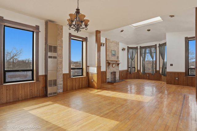 3315 S Wood Street, Chicago, IL 60608