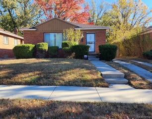 20210 Huntington Road, Detroit, MI 48219