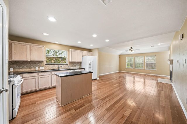 2010 Hanover Springs Lane, Richmond, TX 77406