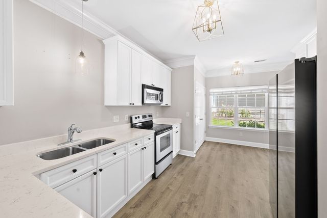 908 Loxley Dr, Nashville, TN 37211