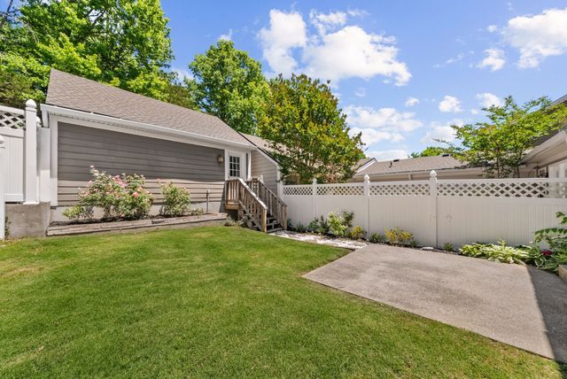 908 Loxley Dr, Nashville, TN 37211