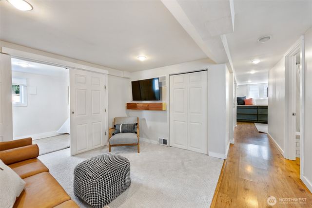 10327 Stone Avenue N, Seattle, WA 98133