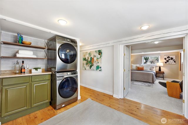 10327 Stone Avenue N, Seattle, WA 98133