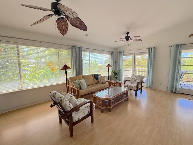 235 Keonekai Rd, Kihei, HI 96753