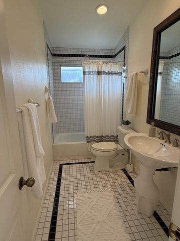 235 Keonekai Rd, Kihei, HI 96753