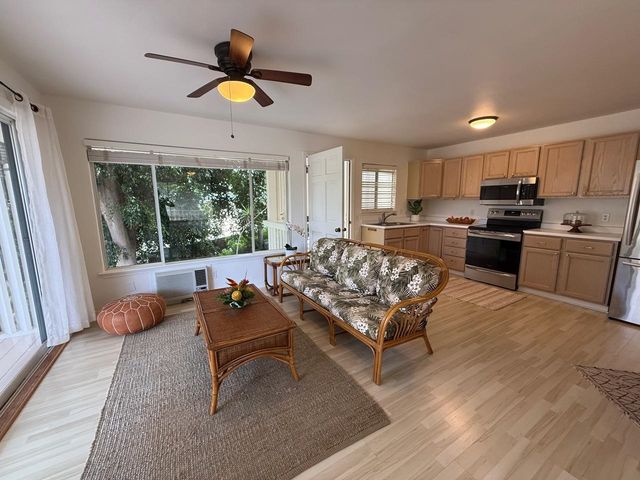 235 Keonekai Rd, Kihei, HI 96753