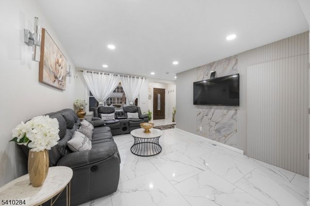 1426 Franklin St, Hillside Twp., NJ 07205