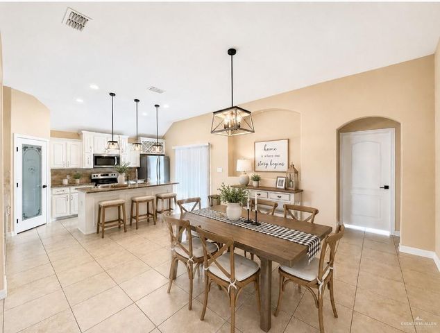 7713 N 40th Street, Mcallen, TX 78504