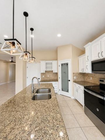 7713 N 40th Street, Mcallen, TX 78504