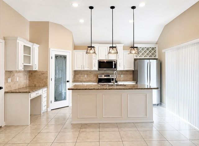 7713 N 40th Street, Mcallen, TX 78504