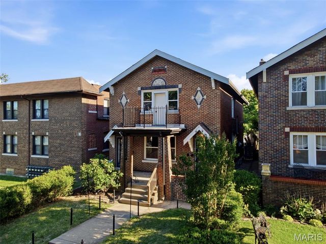 5006 Tholozan Avenue, St Louis, MO 63109