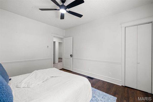 5006 Tholozan Avenue, St Louis, MO 63109