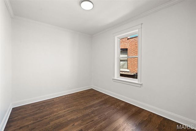 5006 Tholozan Avenue, St Louis, MO 63109