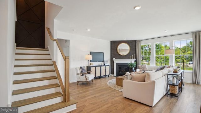520 TROLLEY LANE, Sellersville, PA 18960