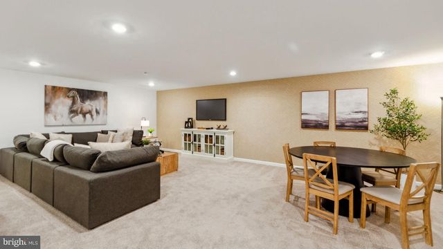 520 TROLLEY LANE, Sellersville, PA 18960