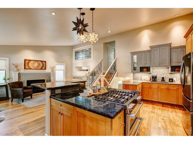 2213 Creekwood Dr, Fort Collins, CO 80525