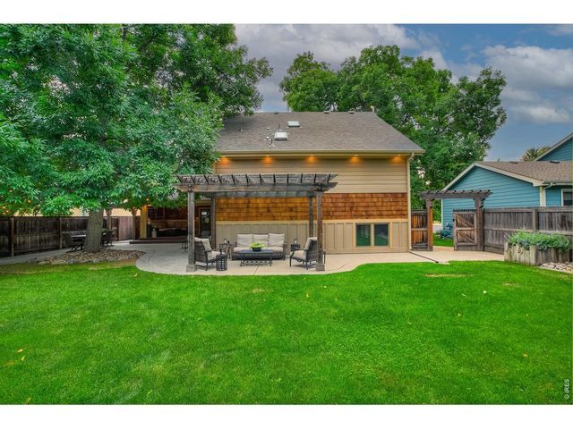 2213 Creekwood Dr, Fort Collins, CO 80525