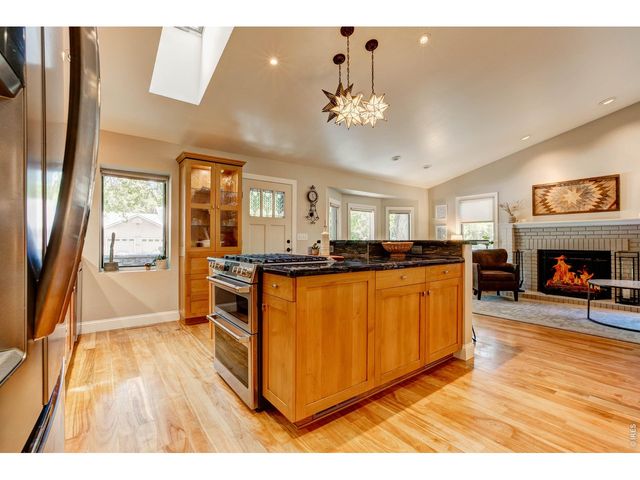 2213 Creekwood Dr, Fort Collins, CO 80525