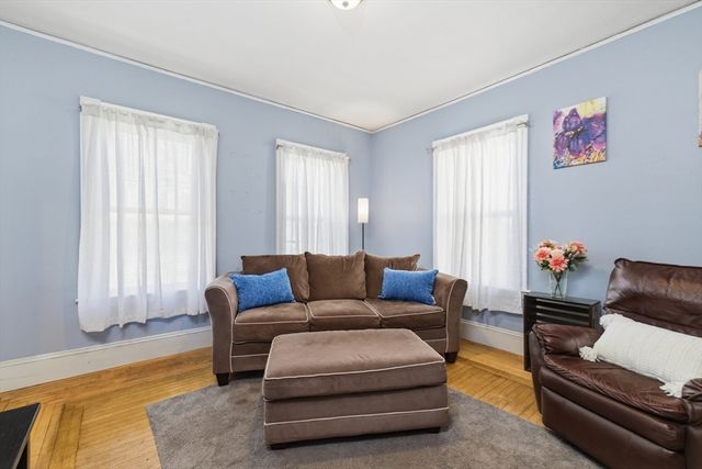 410 Cohannet St, Taunton, MA 02780