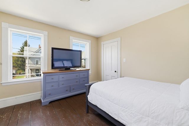 410 Cohannet St, Taunton, MA 02780