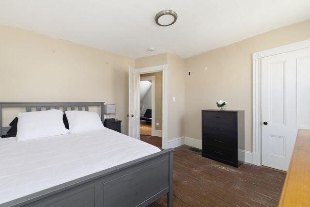 410 Cohannet St, Taunton, MA 02780