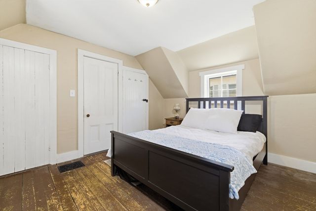 410 Cohannet St, Taunton, MA 02780