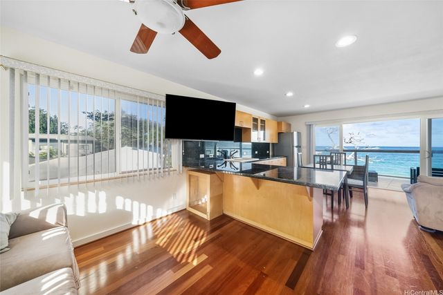 53-043 Kamehameha Highway, Hauula, HI 96717