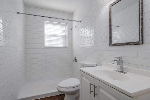 2824 Lockhart Avenue, Dallas, TX 75228