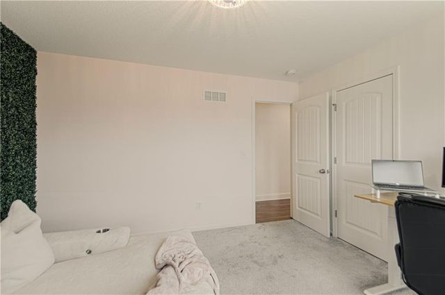 11727 N Laurel Avenue, Kansas City, MO 64157