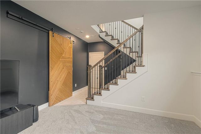 11727 N Laurel Avenue, Kansas City, MO 64157