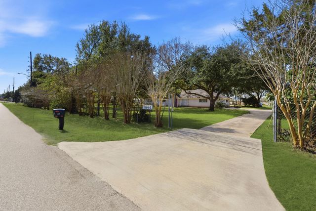 11902 Dover Street, Houston, TX 77031