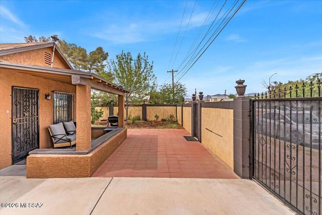 4510 S 3rd Avenue, Tucson, AZ 85714