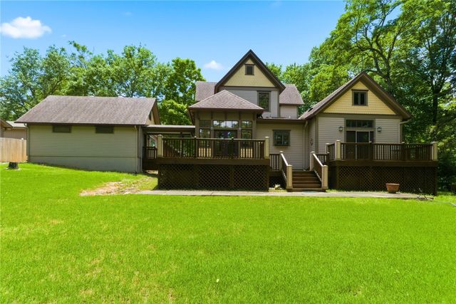 402 E Spring Street, Fayetteville, AR 72701