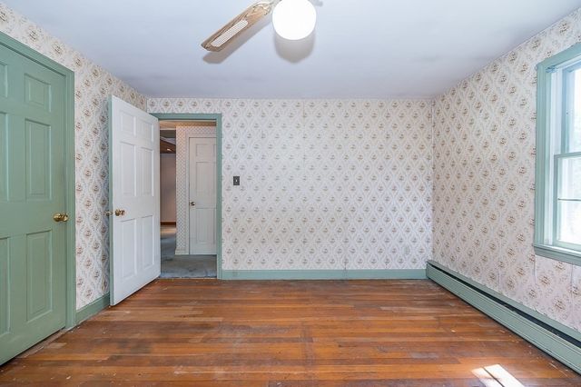 16 Westmont Cir, Shrewsbury, MA 01545