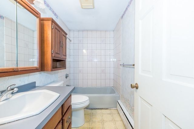 16 Westmont Cir, Shrewsbury, MA 01545