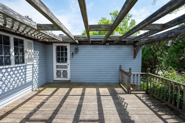 16 Westmont Cir, Shrewsbury, MA 01545